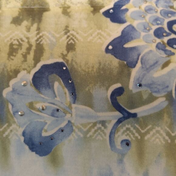 Alfred Dunner printed 3/4 lace sleeve studded blouse - Picture 8 of 14